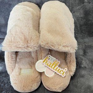Halluci Slippers